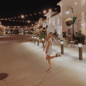 Meet your Posher, Avery